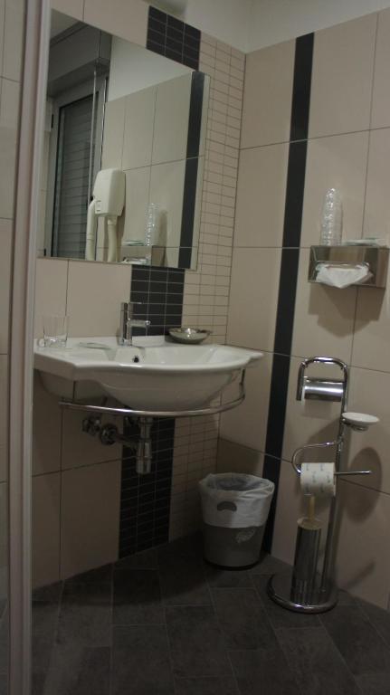 פופולי Hotel Le Sorgenti מראה חיצוני תמונה