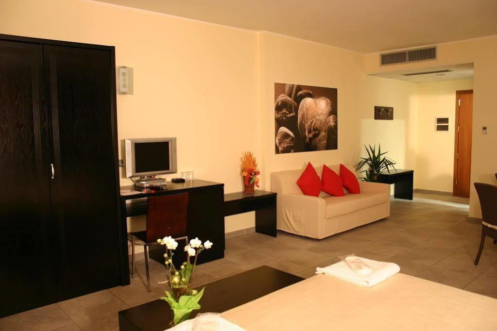 פופולי Hotel Le Sorgenti מראה חיצוני תמונה